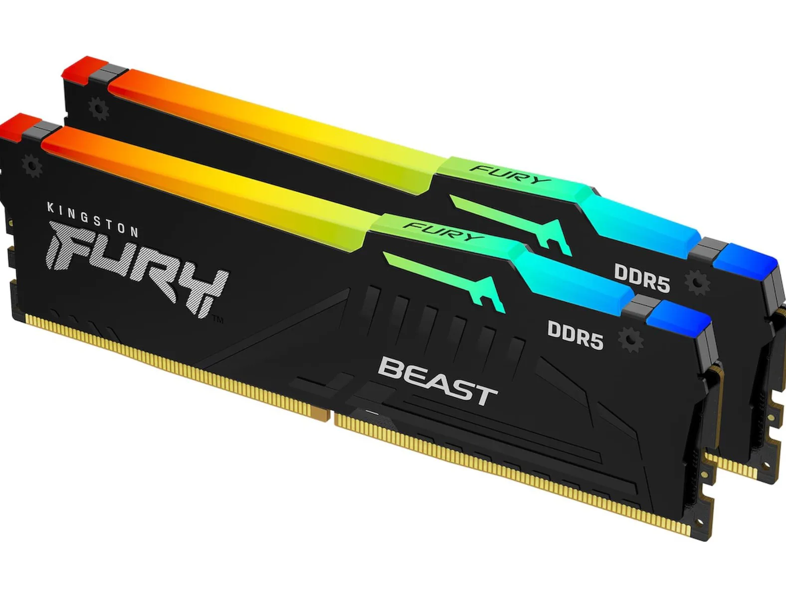 To RAM-moduler av typen Kingston FURY Beast DDR5 med RGB-belysning og svart kjøler